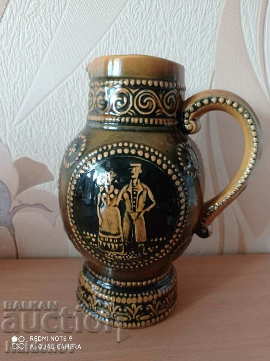 Auction Beautiful Ceramic Jug Auction Beautiful Ceramic Jug