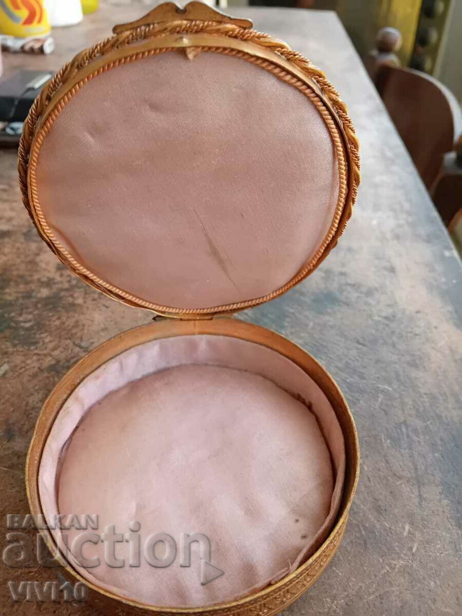 Antique jewelry box, bronze, enamel with price 120.00 BGN | € 61.36 Antique jewelry box, bronze, enamel with price 120.00 BGN | € 61.36