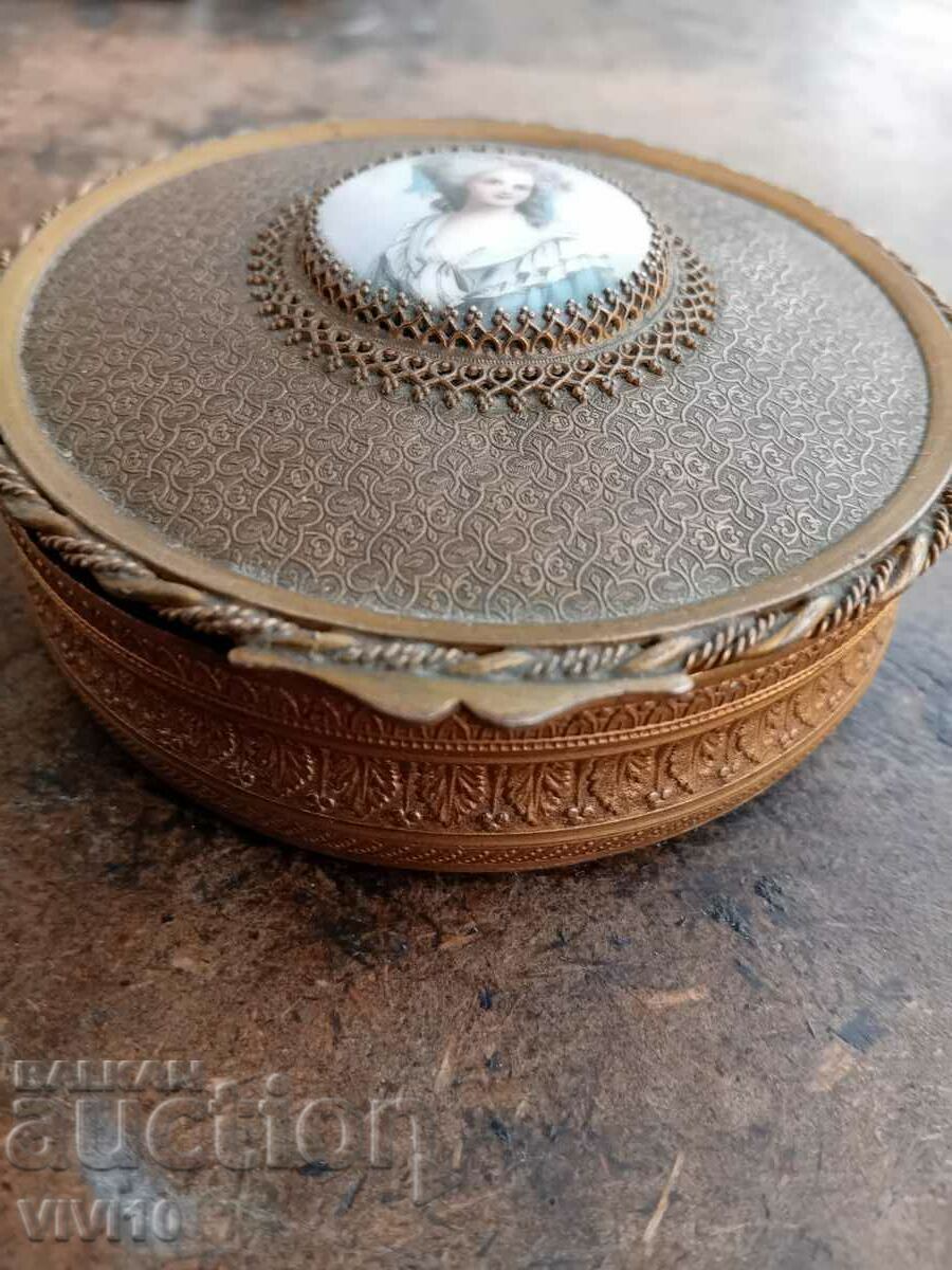 Delivery of Antique jewelry box, bronze, enamel Delivery of Antique jewelry box, bronze, enamel