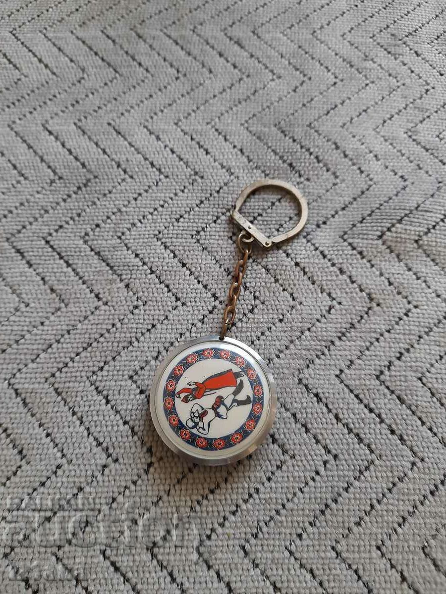 Old keychain Turkmen dance