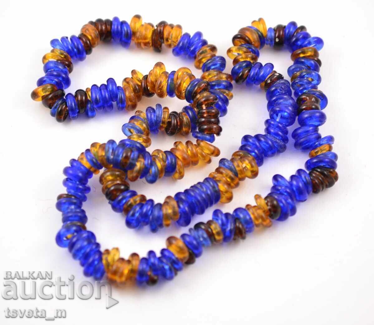 Bijuterie veche mărgele