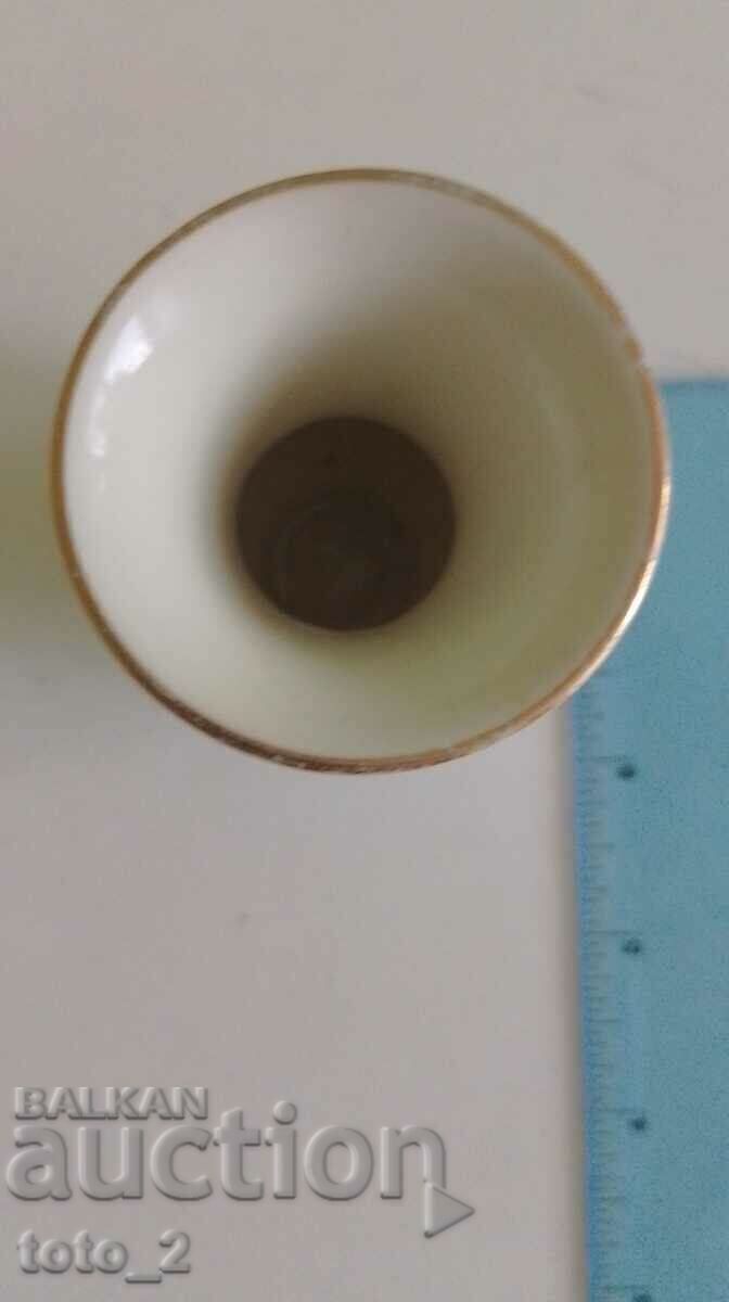 Auction BAVARIAN OLD PORCELAIN VASE - DISCOUNT!!! Auction BAVARIAN OLD PORCELAIN VASE - DISCOUNT!!!