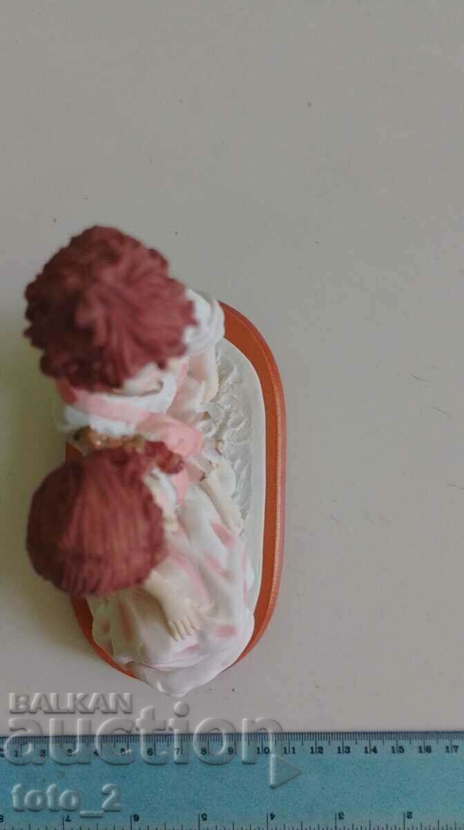 Licitație STATUETA FRUMOASA (BAIAT SI FATA) Licitație STATUETA FRUMOASA (BAIAT SI FATA)