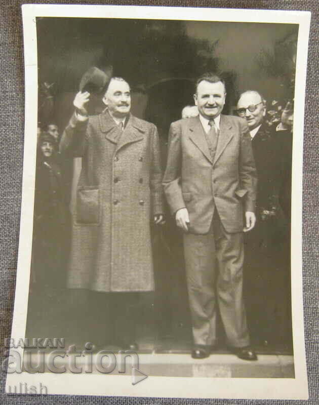 Fotografie de presă din 1948 Georgi Dimitrov și Clement Gottwald