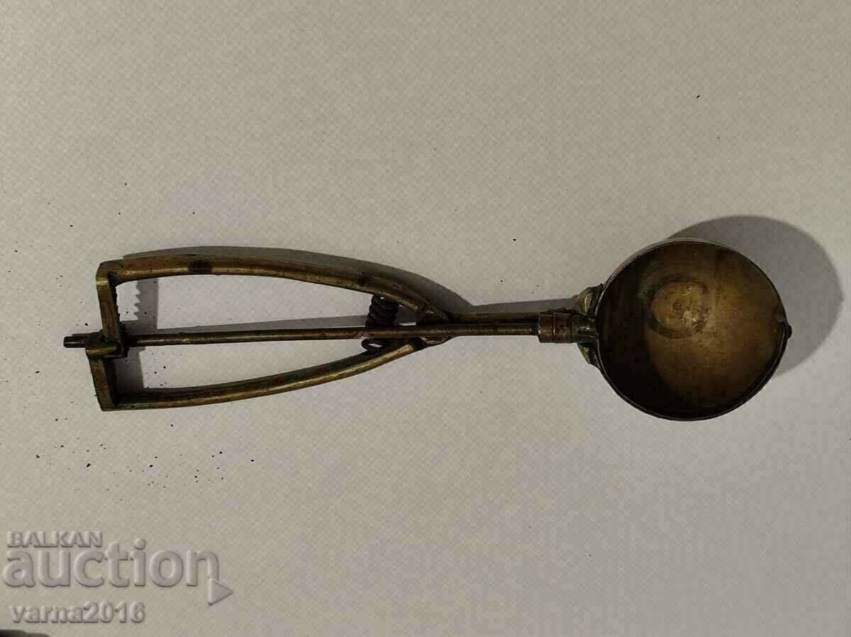 Old Brass Ice Cream Scoop Old Brass Ice Cream Scoop