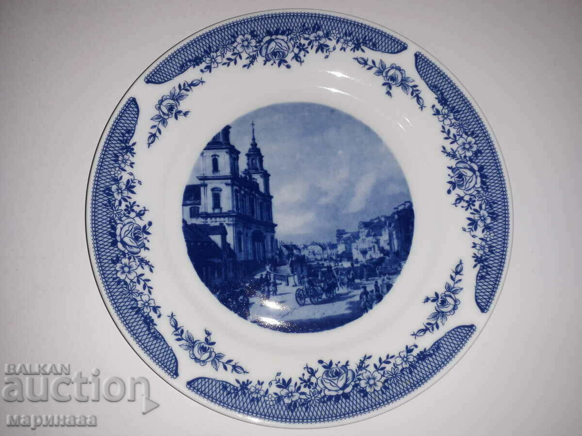 PLACĂ. PORCELAN „KAHLA”.