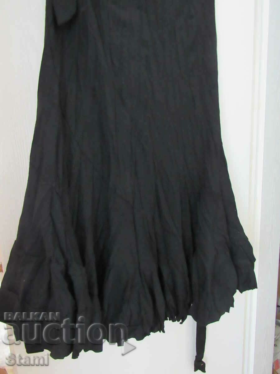 Black women's skirt size M