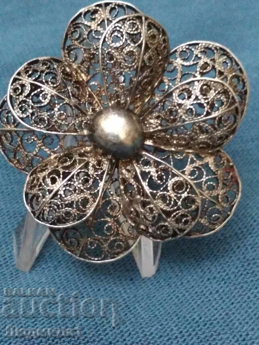 SILVER BROOCH.-FILIGRAN with price 35.00 BGN | € 17.90 SILVER BROOCH.-FILIGRAN with price 35.00 BGN | € 17.90