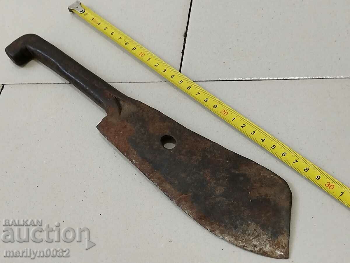 Delivery of Old forged saber, axe, axe, knife, machete, blade Delivery of Old forged saber, axe, axe, knife, machete, blade