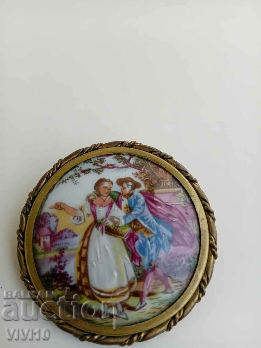 Auction A unique Limoges brooch Auction A unique Limoges brooch