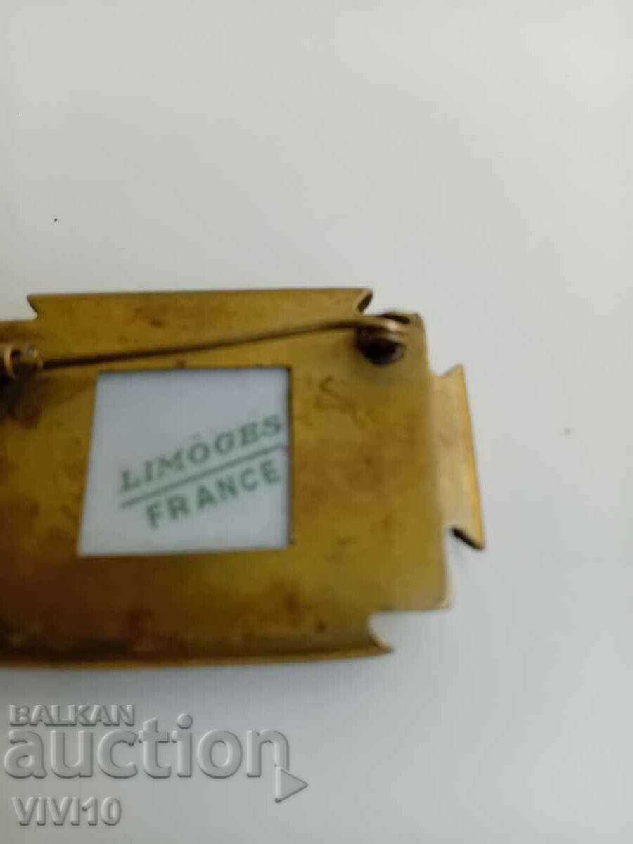 A gorgeous Limoges brooch with price 80.00 BGN | € 40.90 A gorgeous Limoges brooch with price 80.00 BGN | € 40.90