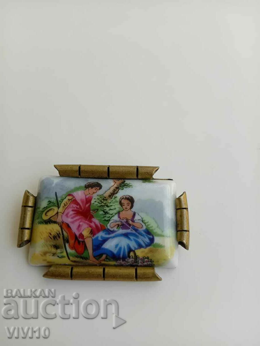Auction A gorgeous Limoges brooch Auction A gorgeous Limoges brooch