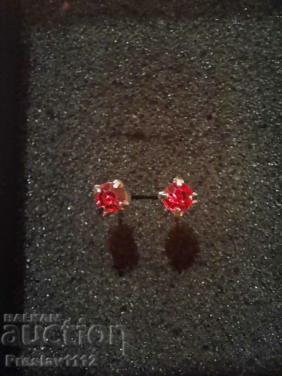 Earrings with Garnet 3mm