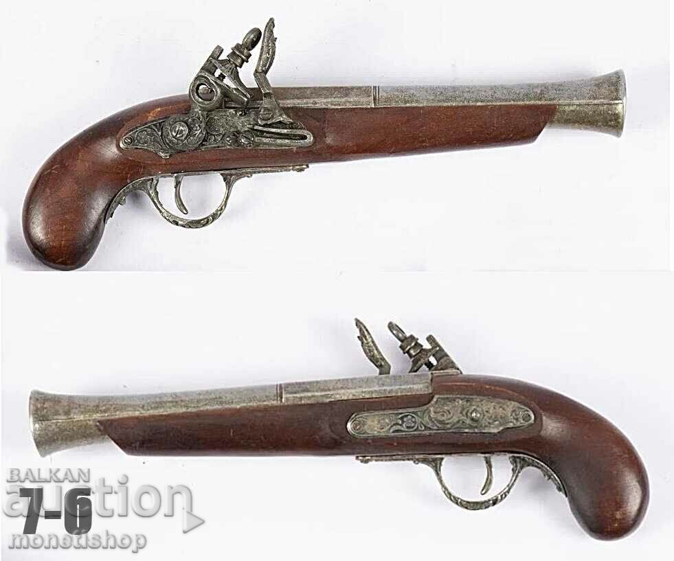 Replica flintlock gun