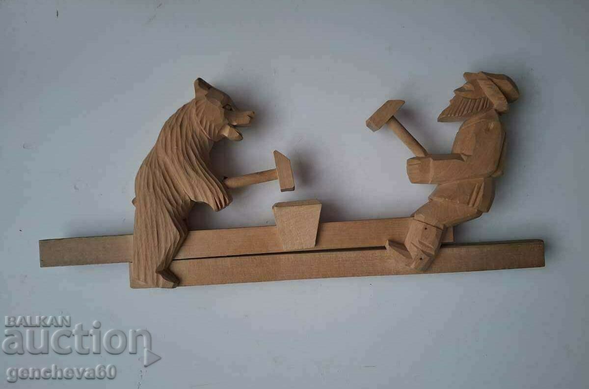 Delivery of Interesting Russian Wooden Toy