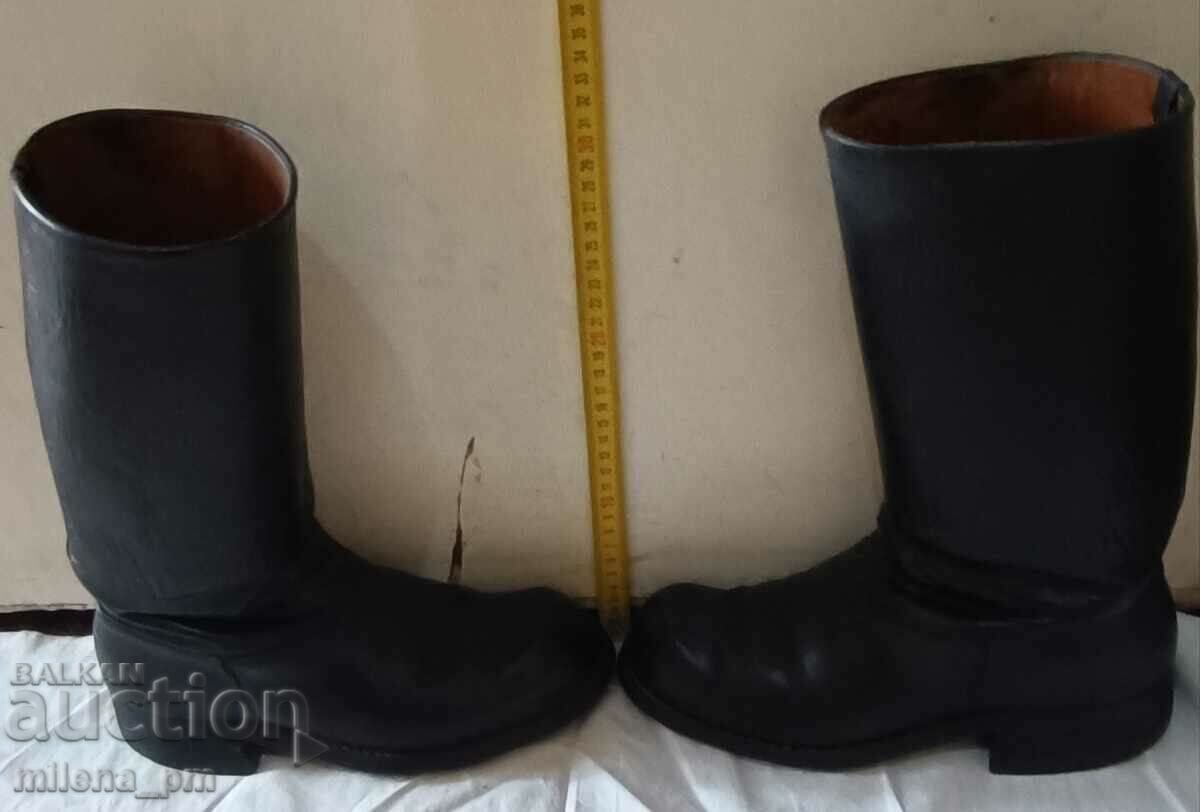 Аукцион Военни ботуши Чавдар Аукцион Военни ботуши Чавдар