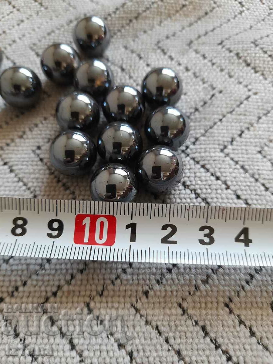 Auction Old metal balls Auction Old metal balls