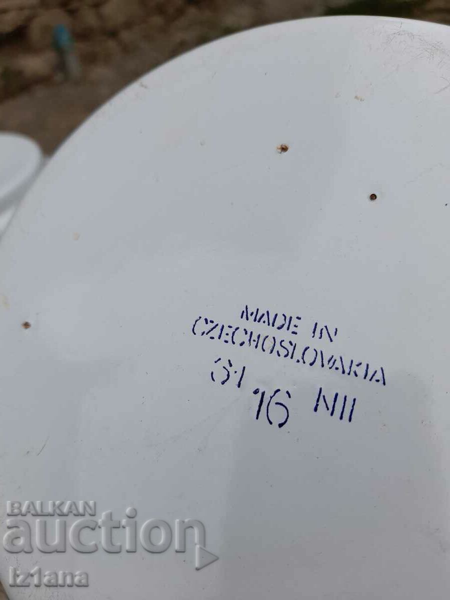 Old enameled food containers - 7