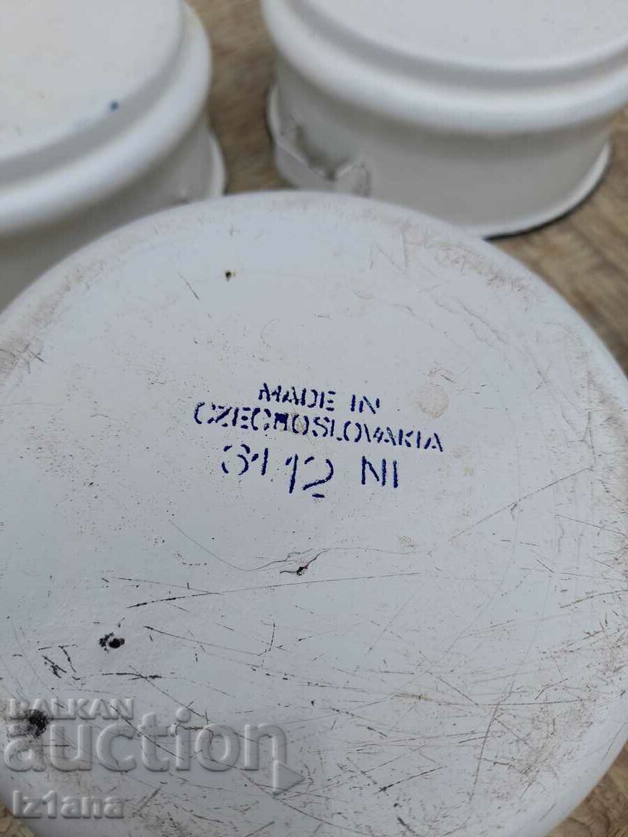 Old enameled food containers - 6