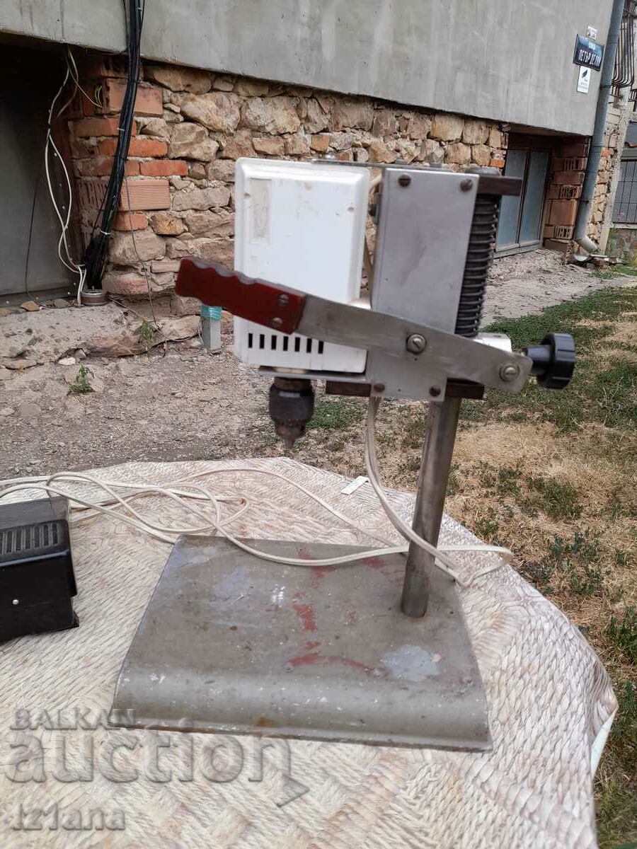 Old bench drill with price 110.00 BGN | € 56.24 Old bench drill with price 110.00 BGN | € 56.24