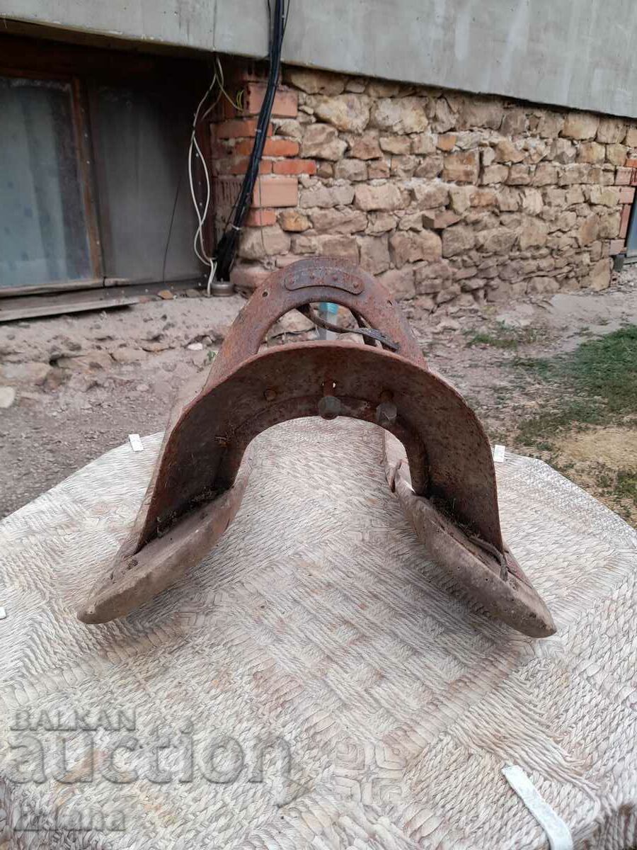 Delivery of An old saddle Delivery of An old saddle