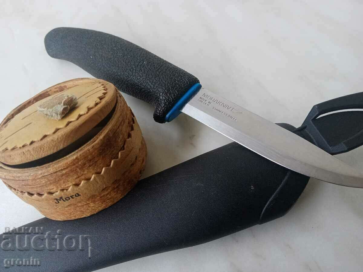 Licitație Lot Cuțit MORA, MORA, Fabricat în Suedia, și o cutie de mesteacăn Licitație Lot Cuțit MORA, MORA, Fabricat în Suedia, și o cutie de mesteacăn