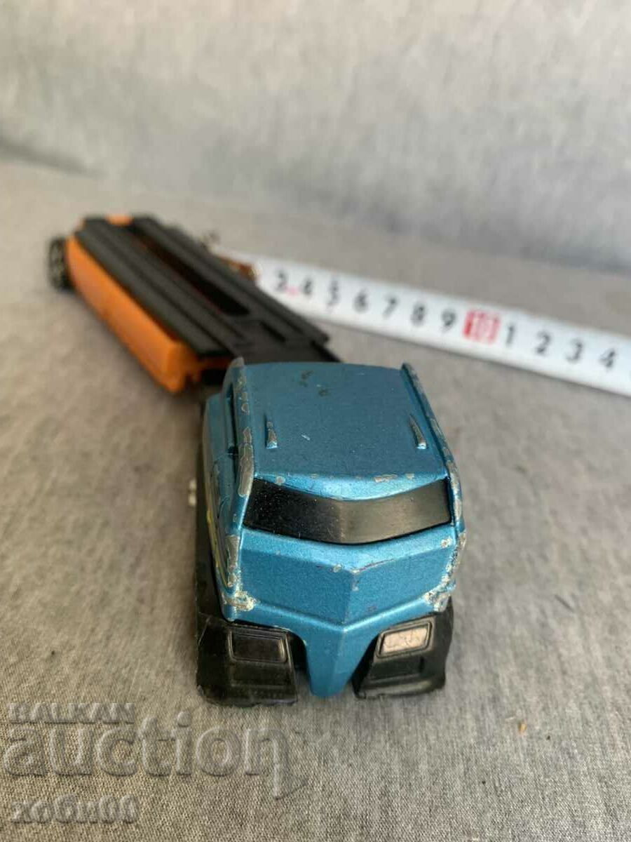 Аукцион количка 25 Аукцион количка 25