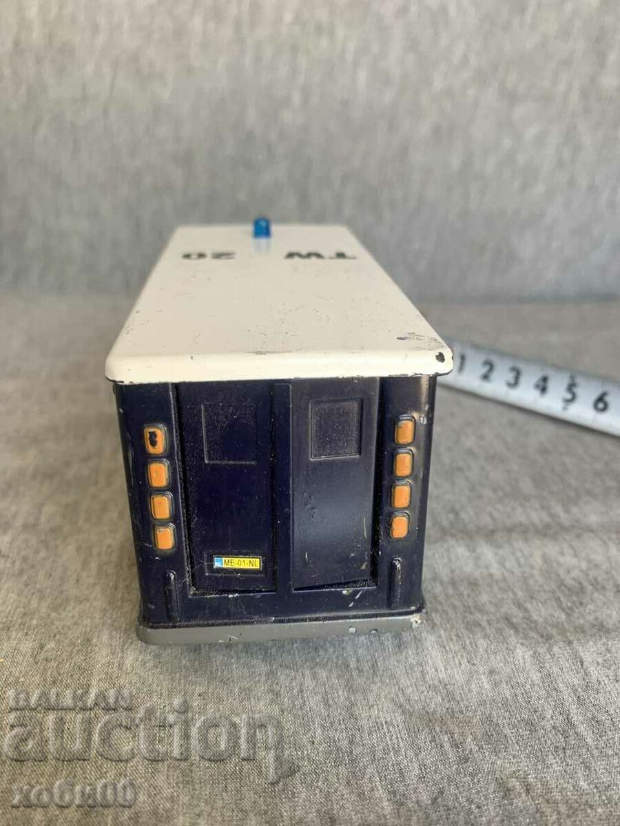 Delivery of trolley 16 Delivery of trolley 16