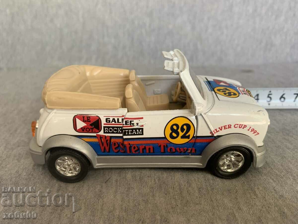 τρόλεϊ 5 με τιμή 10.00 BGN | € 5.11