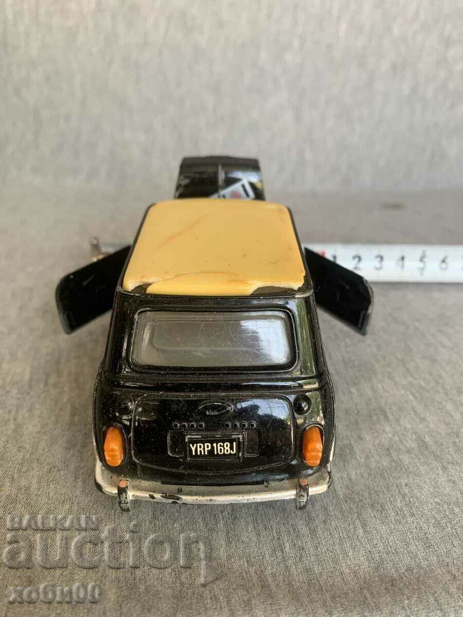 Delivery of trolley 4 Delivery of trolley 4