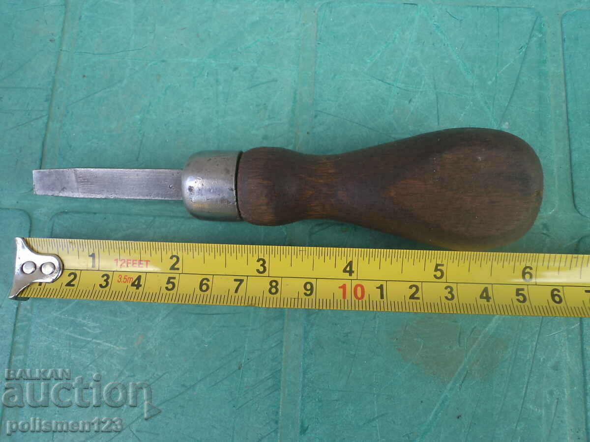 SCREWDRIVER with price 25.00 BGN | € 12.78 SCREWDRIVER with price 25.00 BGN | € 12.78