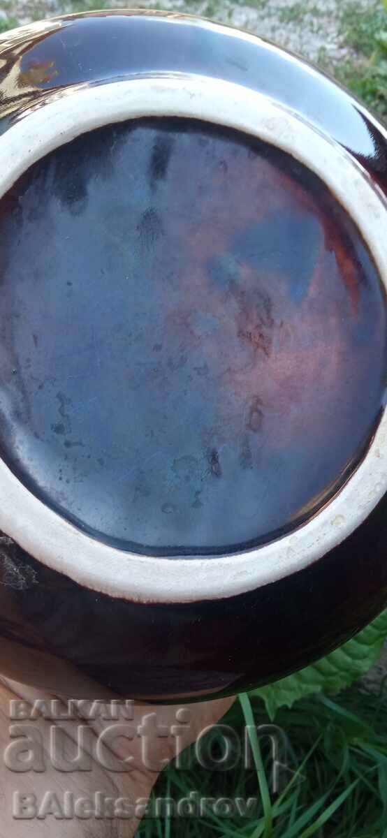 A beautiful ceramic vase - 5 A beautiful ceramic vase - 5