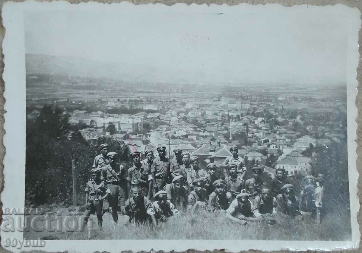 Fotografie mică veche cu vedere la crucea roșie Kyustendil