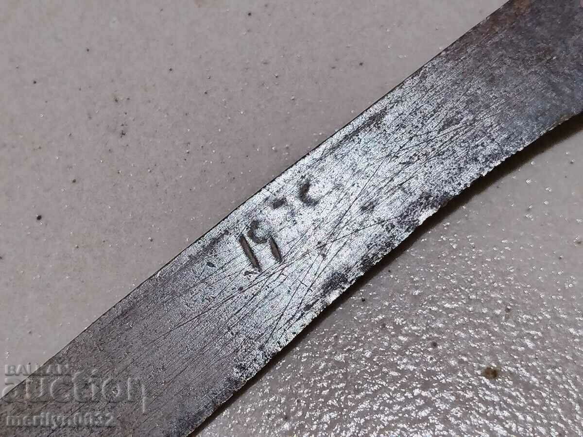 Delivery of Shepherd's knife karakulak 1925 year sharpened from buffalo horn blade Delivery of Shepherd's knife karakulak 1925 year sharpened from buffalo horn blade