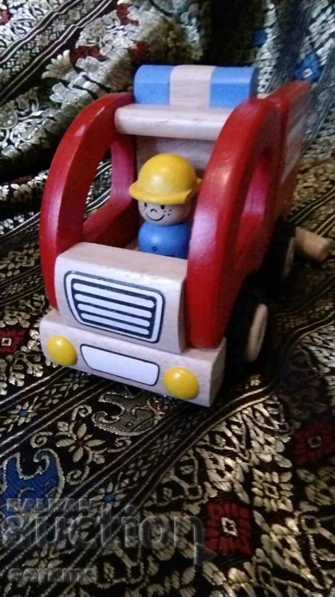 Ένα ξύλινο παιχνίδι με τιμή 20.00 BGN | € 10.23 Ένα ξύλινο παιχνίδι με τιμή 20.00 BGN | € 10.23