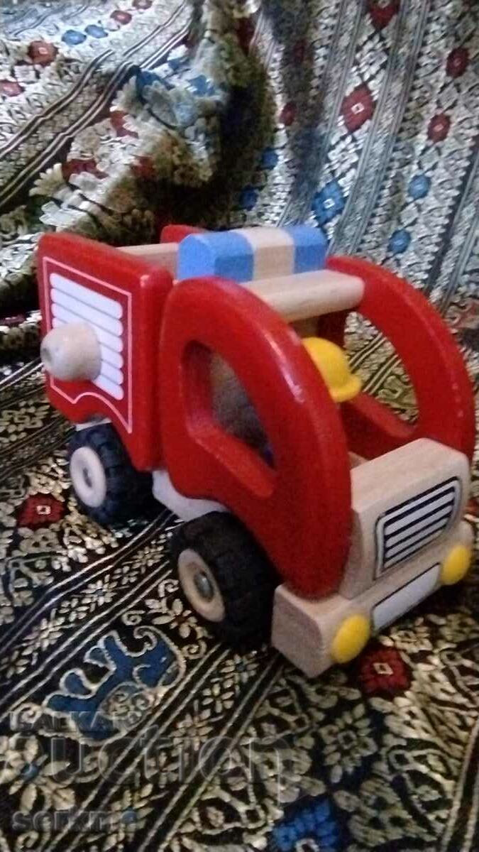 Δημοπρασία Ένα ξύλινο παιχνίδι Δημοπρασία Ένα ξύλινο παιχνίδι