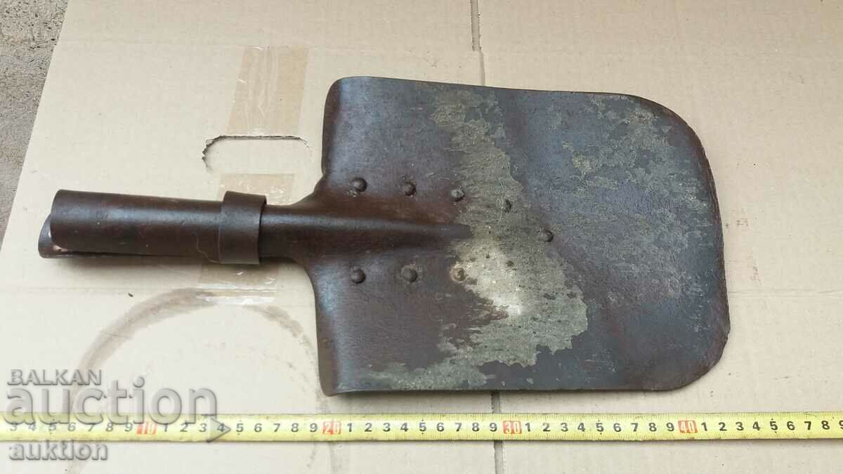 MILITARY SOLID METAL SHOVEL