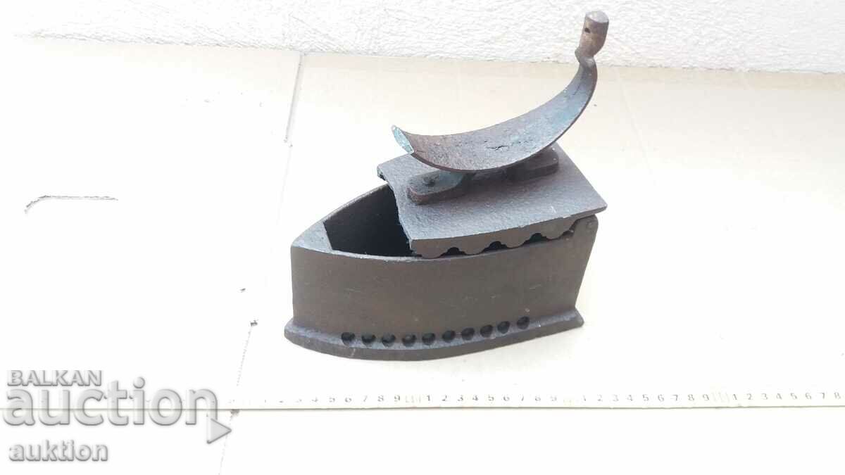 Auction OLD IRON ON embers, COALS Auction OLD IRON ON embers, COALS