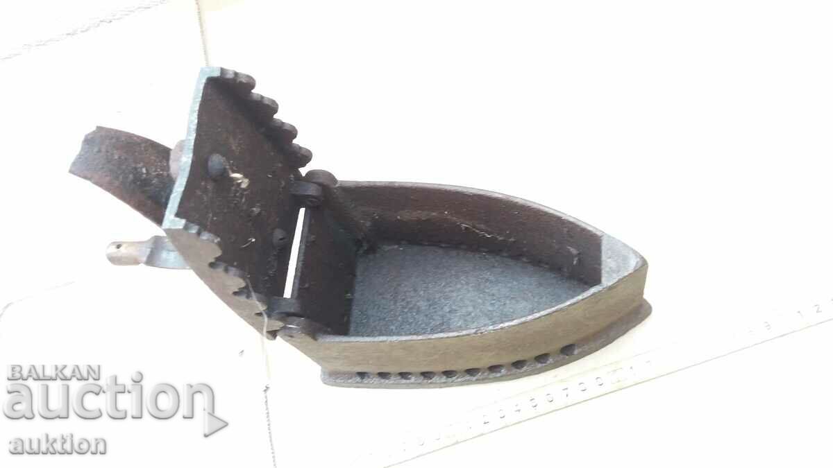 OLD IRON ON embers, COALS - 7 OLD IRON ON embers, COALS - 7