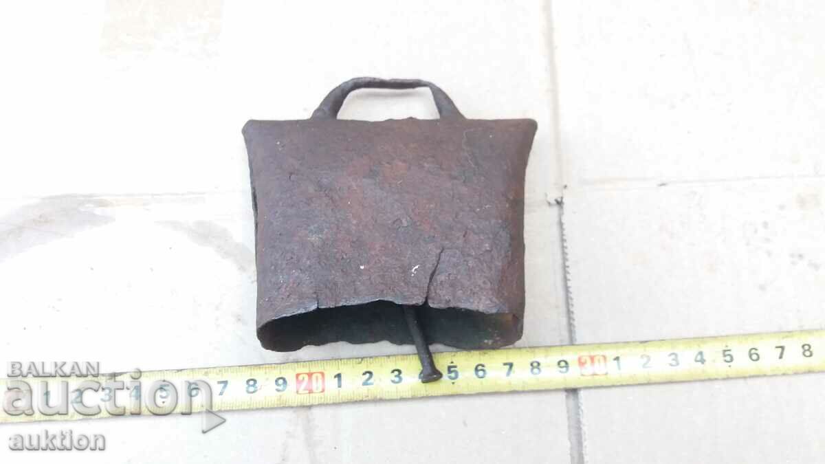 Παράδοση ΜΕΓΑΛΟ ΚΟΡΙΤΣΙ Παράδοση ΜΕΓΑΛΟ ΚΟΡΙΤΣΙ