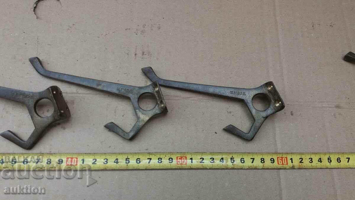 LOT 3 Umerașe din bronz - SOLID cu preț 9.99 BGN | € 5.11