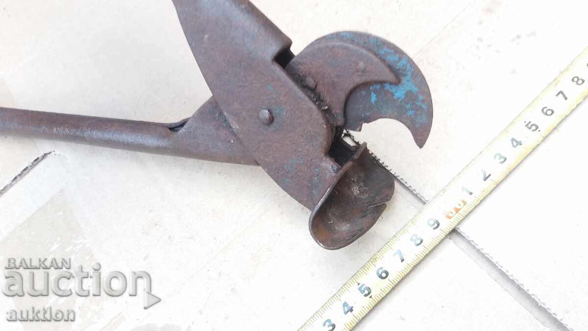 OLD PIPE BENDING PLIERS - 5 OLD PIPE BENDING PLIERS - 5