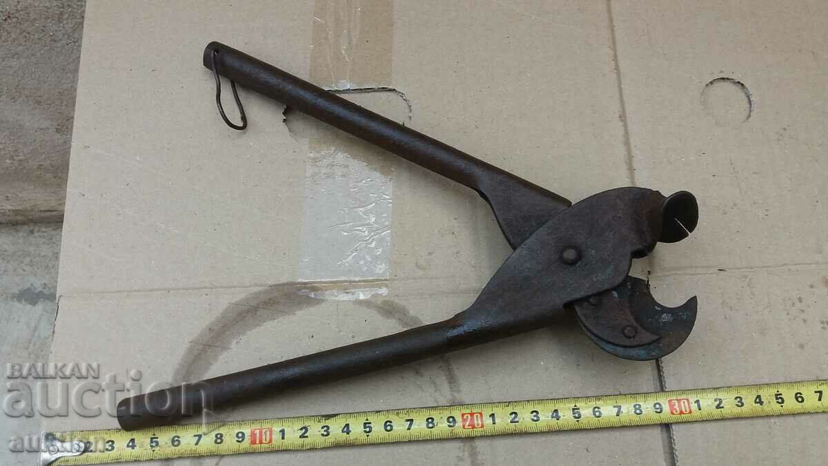 OLD PIPE BENDING PLIERS