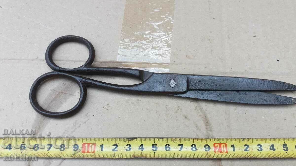 OLD FORGED SCISSORS with price 4.99 BGN | € 2.55 OLD FORGED SCISSORS with price 4.99 BGN | € 2.55