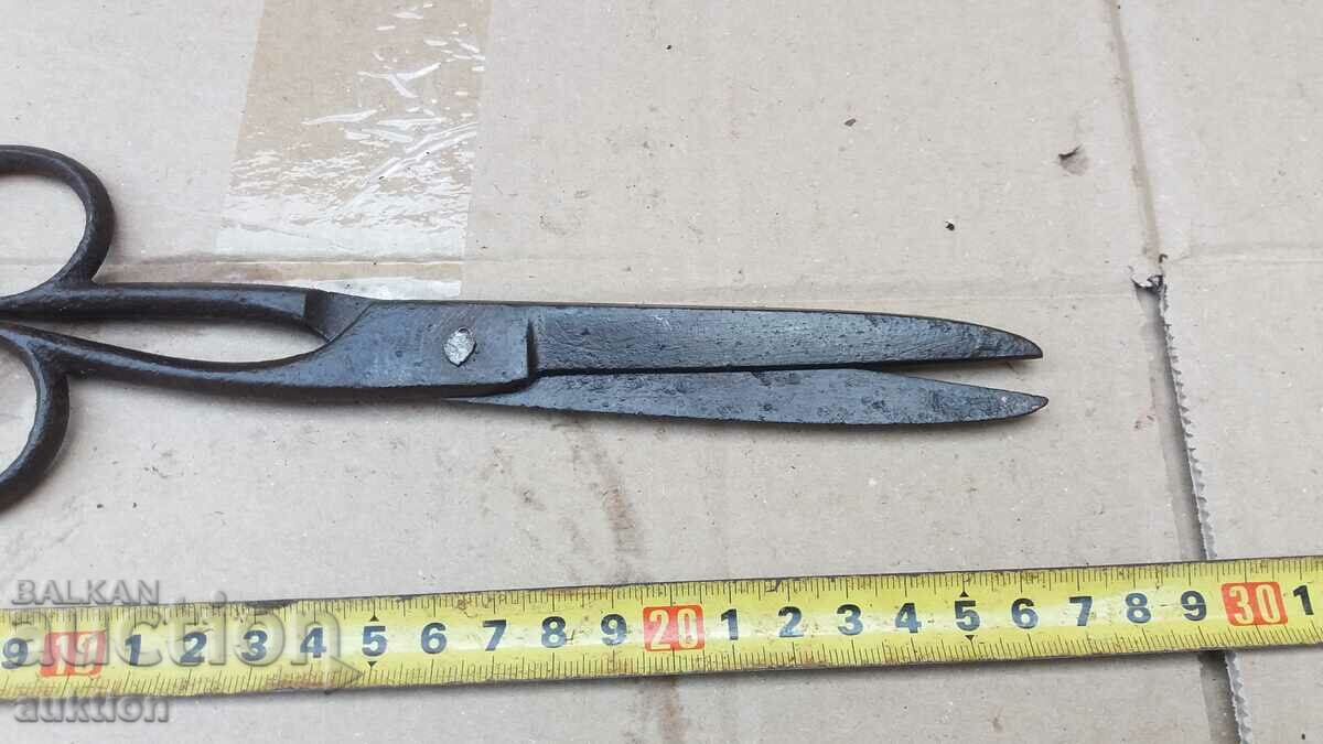 Auction OLD FORGED SCISSORS Auction OLD FORGED SCISSORS