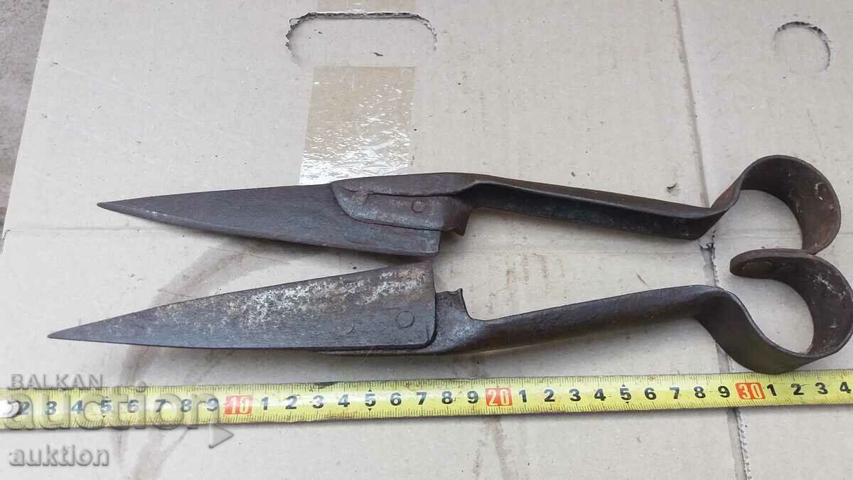 OLD SHEEP SHEARS with price 3.99 BGN | € 2.04 OLD SHEEP SHEARS with price 3.99 BGN | € 2.04