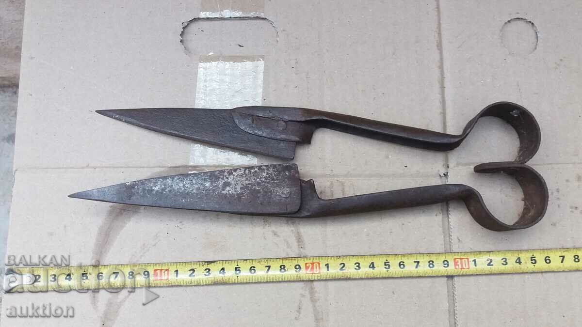 OLD SHEEP SHEARS - 7 OLD SHEEP SHEARS - 7