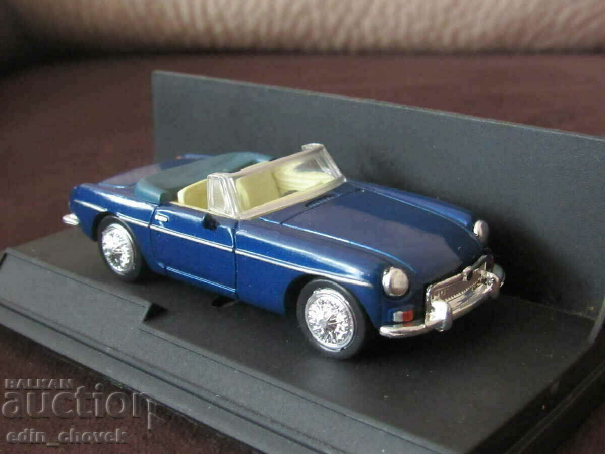 1/43 NewRay MG B English Classic Car