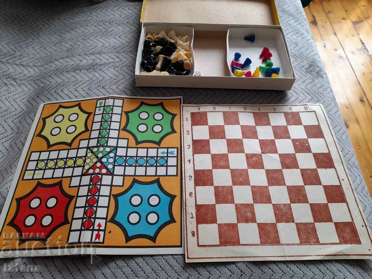 Auction  An old children's game of Chess and Don't Be Angry Man