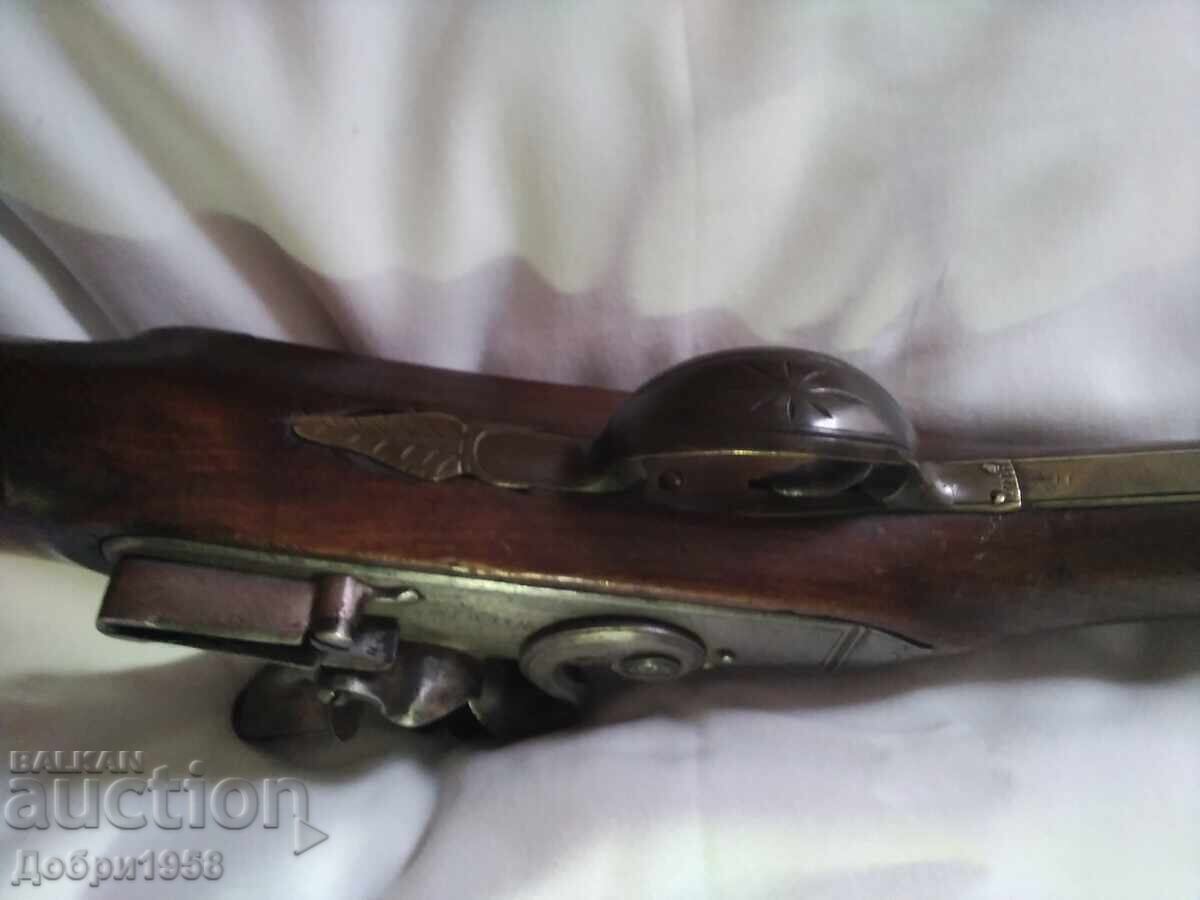 PUȘCĂ CU CREMENE TIP "TROMBON" - 8 PUȘCĂ CU CREMENE TIP "TROMBON" - 8